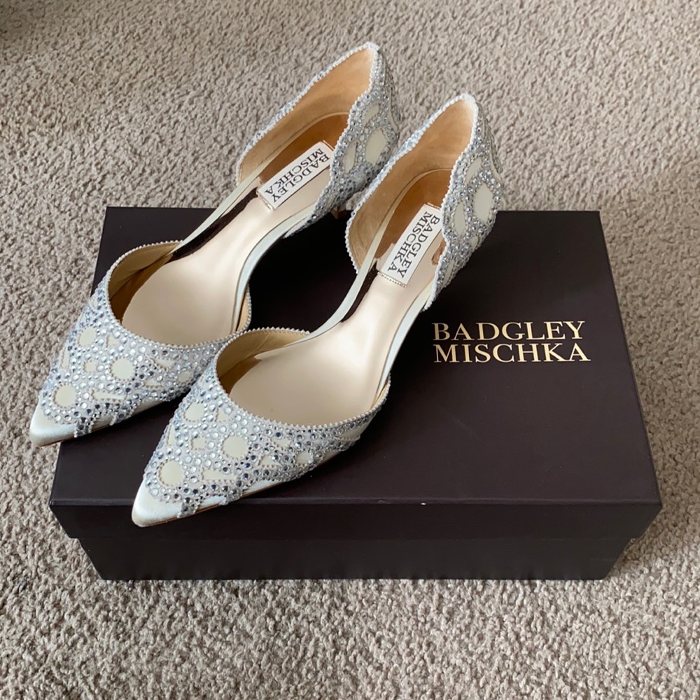 Badgley Mischka Ginny pumps